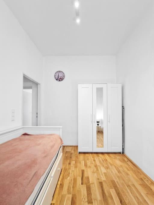 Tabor Strasse Apartment Wenen Buitenkant foto