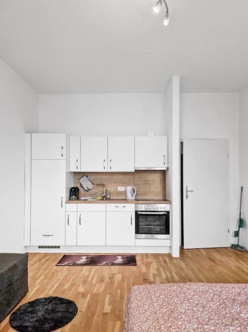 Tabor Strasse Apartment Wenen Buitenkant foto