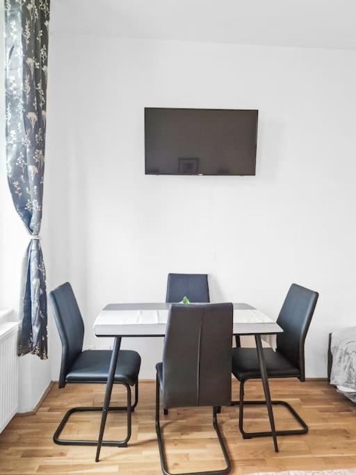 Tabor Strasse Apartment Wenen Buitenkant foto
