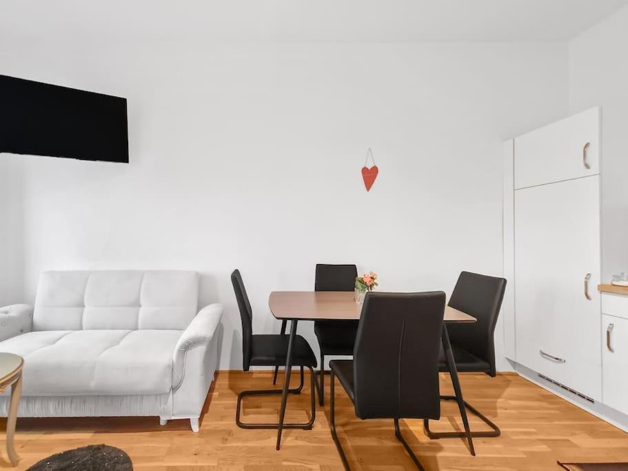 Tabor Strasse Apartment Wenen Buitenkant foto